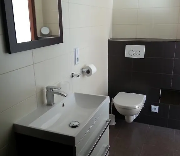 Adela Apartment *